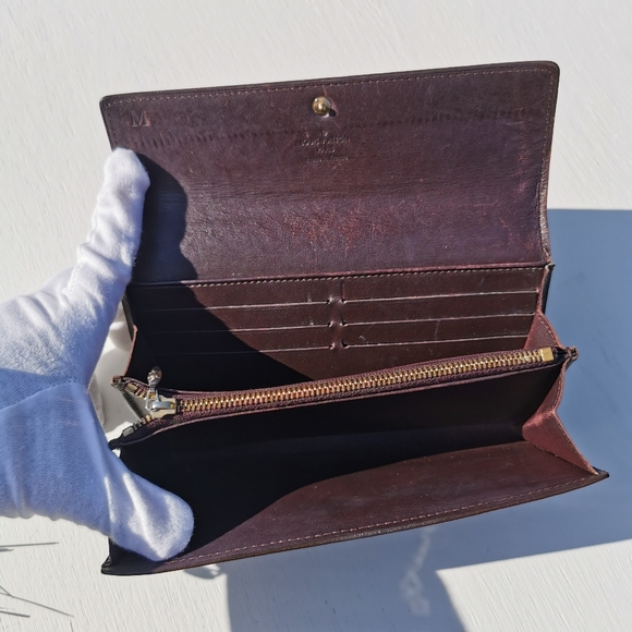 Louis Vuitton Vernis Wallet - Picture 15 of 16